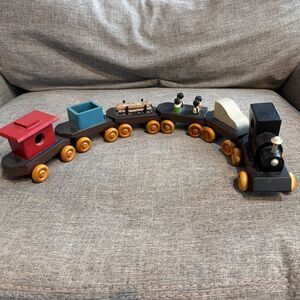 Homemade Wooden Toy Train Locomotive Engine w/5 Cars from the 70's